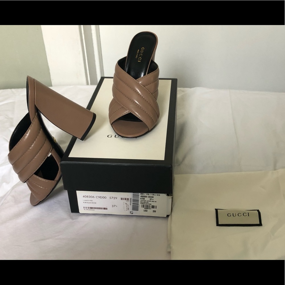 Authentic Gucci shoes/ sandals
